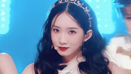 孟美岐吃瓜娱乐,揭秘明星幕后生活点滴  第2张