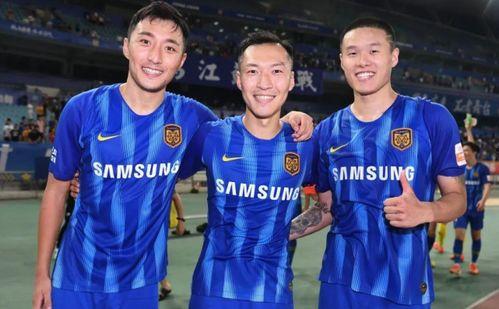 中超最新爆料消息,转会风云再起,新赛季悬念重重 第2张 中超最新爆料消息,转会风云再起,新赛季悬念重重 第2张