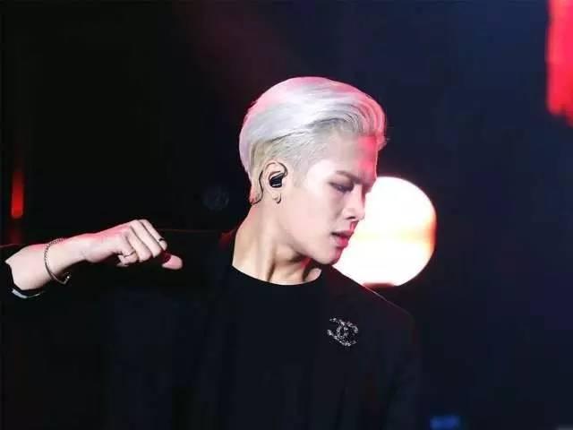 王嘉尔爆料恋情视频合集,甜蜜瞬间回顾 第3张 王嘉尔爆料恋情视频合集,甜蜜瞬间回顾 第3张