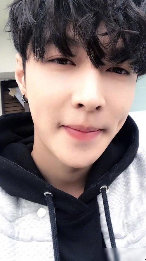 欧阳娜娜张艺兴圈内爆料,揭秘明星背后的故事 第2张 欧阳娜娜张艺兴圈内爆料,揭秘明星背后的故事 第2张