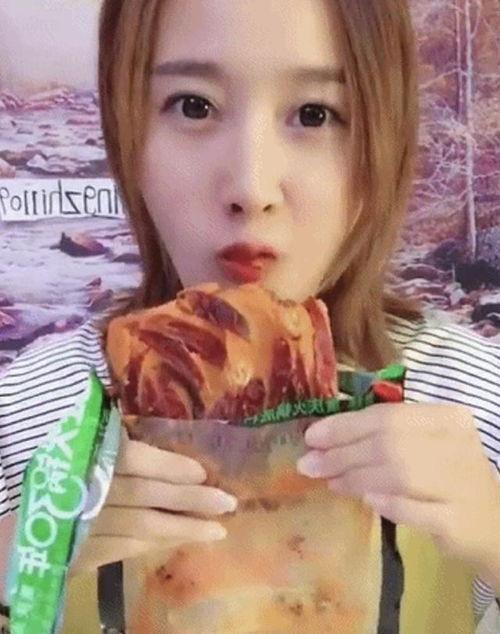 网红吃瓜视频大全,揭秘娱乐圈幕后故事 第2张 网红吃瓜视频大全,揭秘娱乐圈幕后故事 第2张