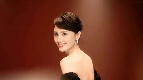 明星混娱乐圈吃瓜的是谁,揭秘“吃瓜群众”背后的明星故事 第3张 明星混娱乐圈吃瓜的是谁,揭秘“吃瓜群众”背后的明星故事 第3张