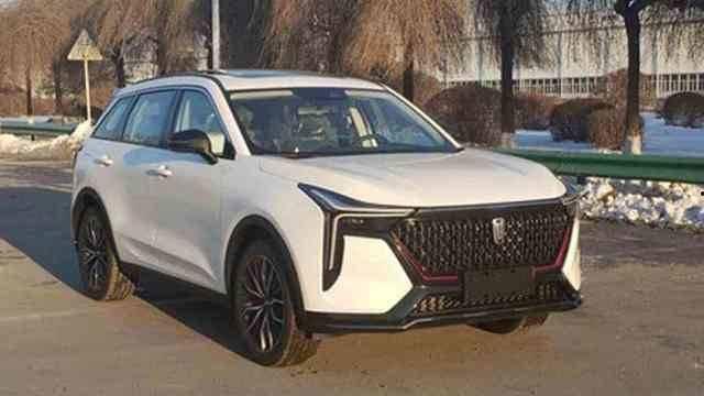 奔驰电车爆料视频最新版,揭秘性能与设计革新亮点  第1张