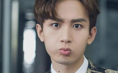 成毅最新爆料恋情视频,甜蜜互动引粉丝热议  第3张